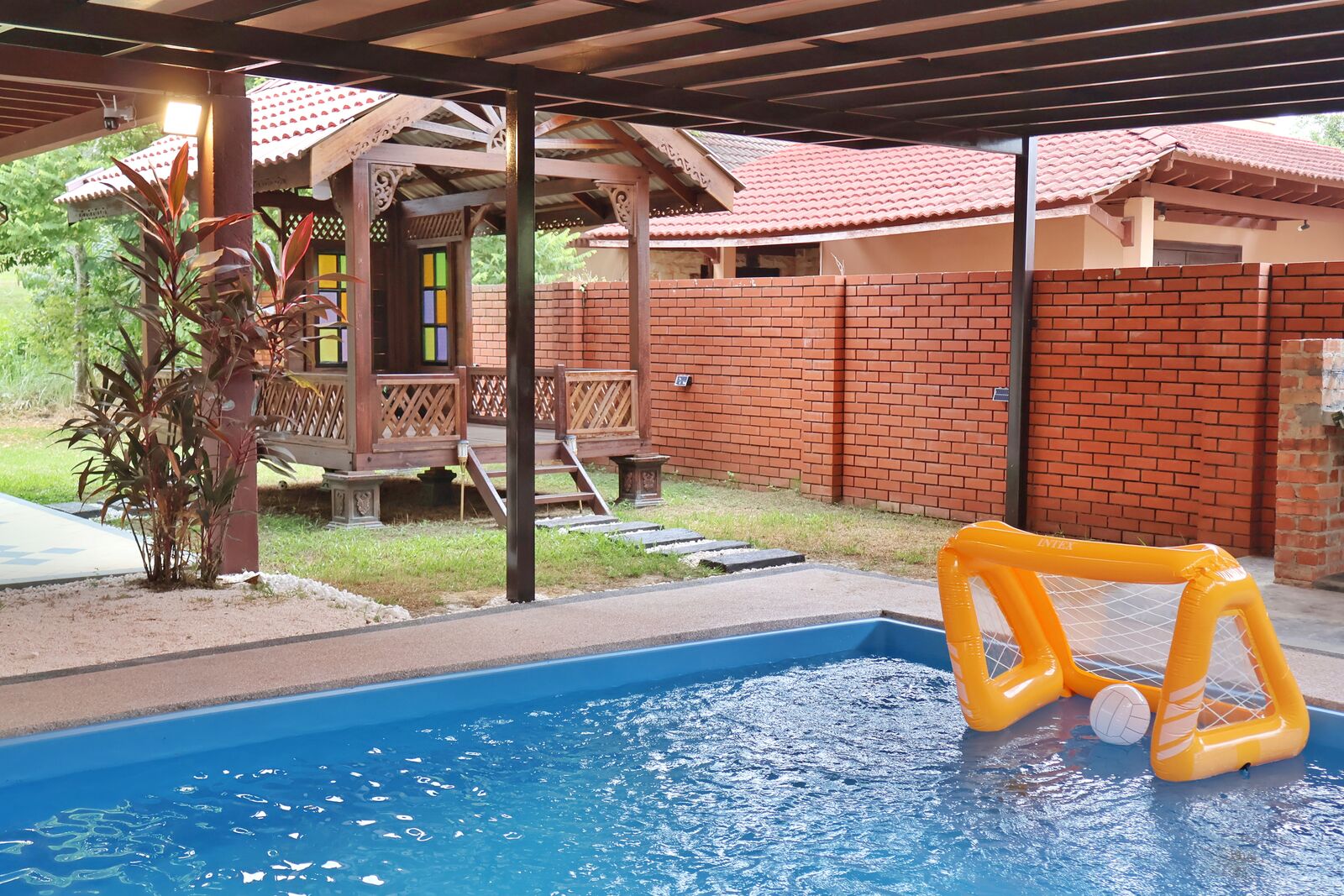 Gazebo Gathering — 14 Pax Villa with Pool & Gazebo, A'Famosa Pool beside the gazebo