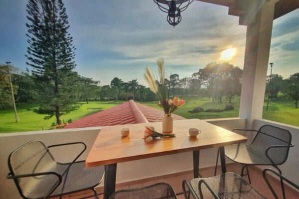 yussy golf view delightful cover